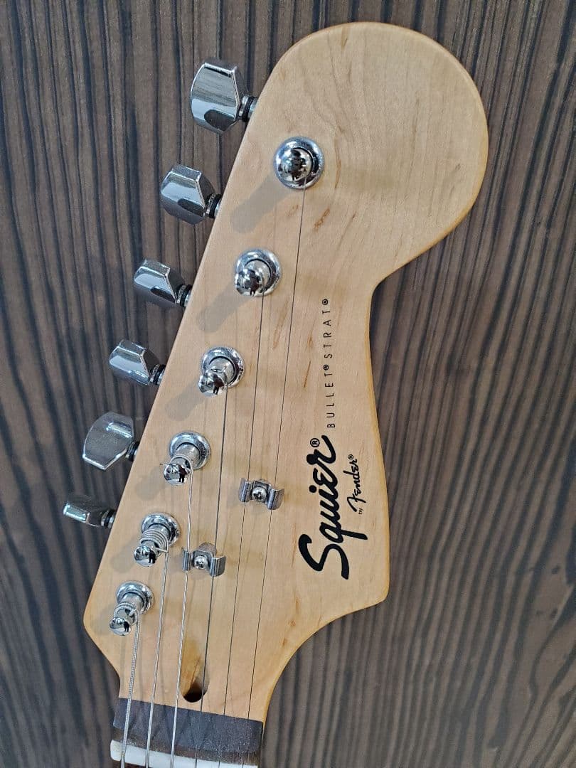 く*る様 Squier ギター