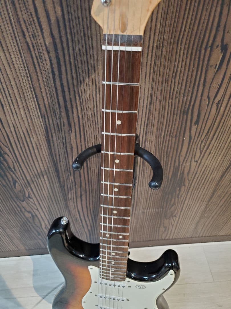 く*る様 Squier ギター