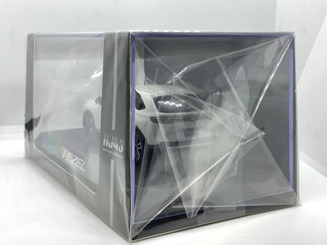 VEZEL ヴェゼル　ホビージャパン 1/43 サンライトホワイトパール