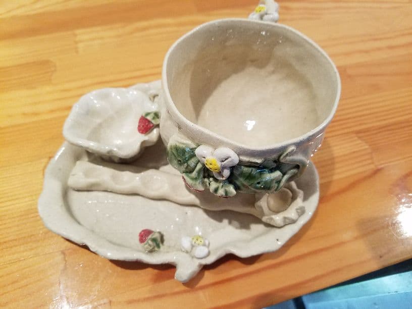 イチゴモチーフコーヒーカップ
