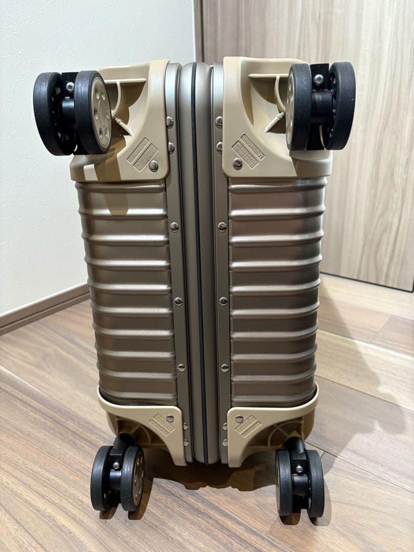 RIMOWA TOPAS TITANIUM 45L 新品未使用