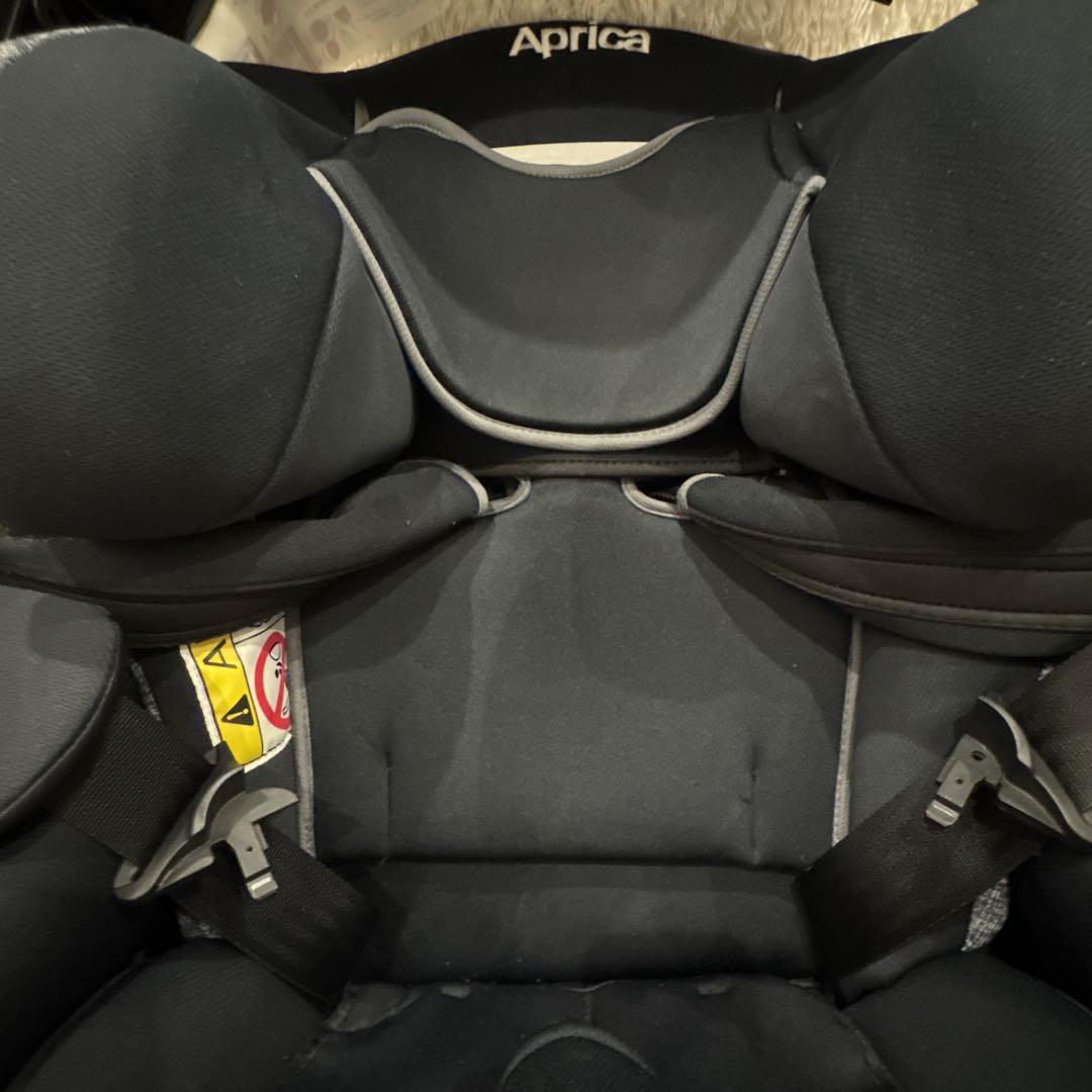 【クリーニング済】Apricaフラディア グロウ ISOFIX ブラックストーン
