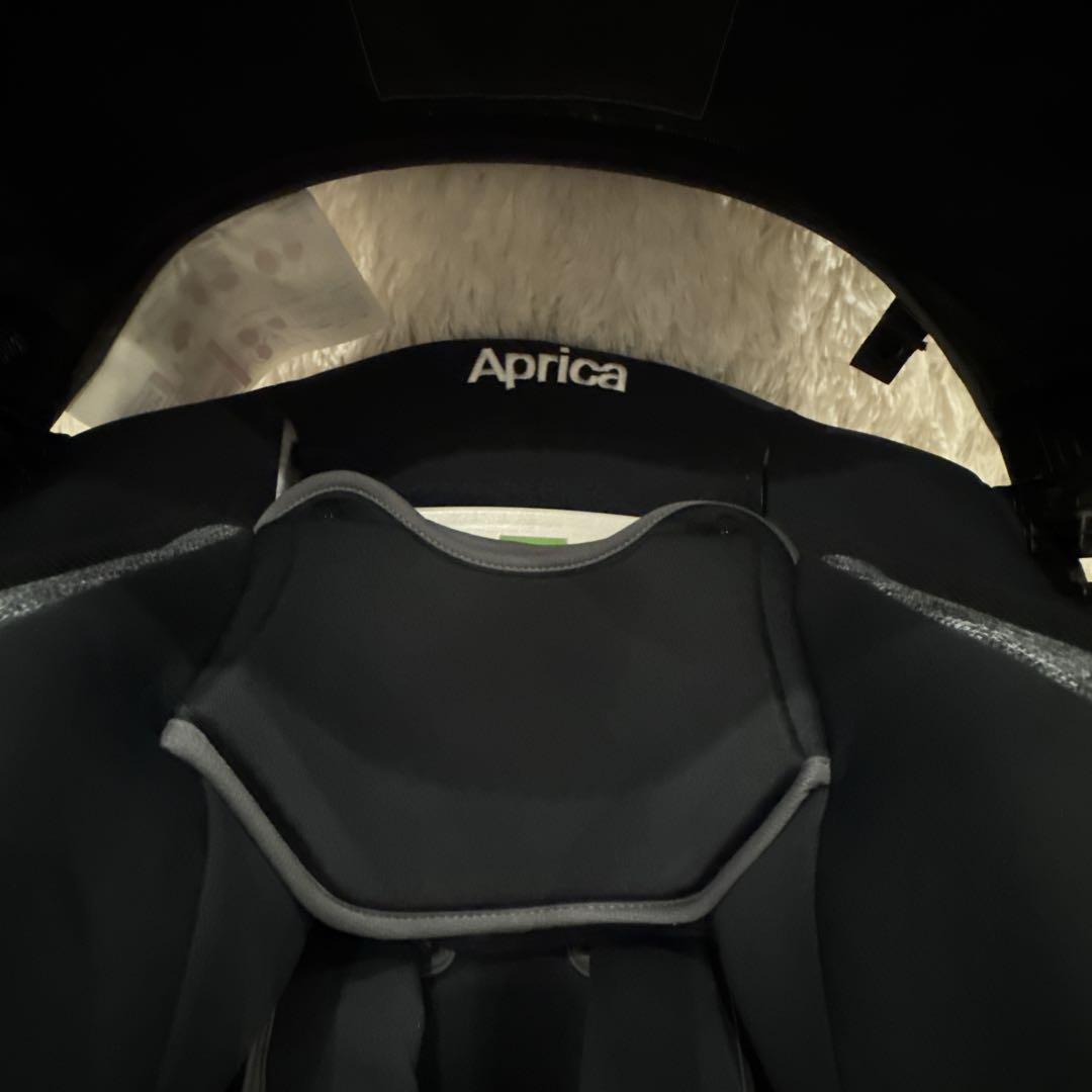 【クリーニング済】Apricaフラディア グロウ ISOFIX ブラックストーン