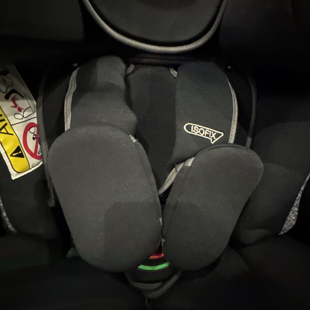 【クリーニング済】Apricaフラディア グロウ ISOFIX ブラックストーン