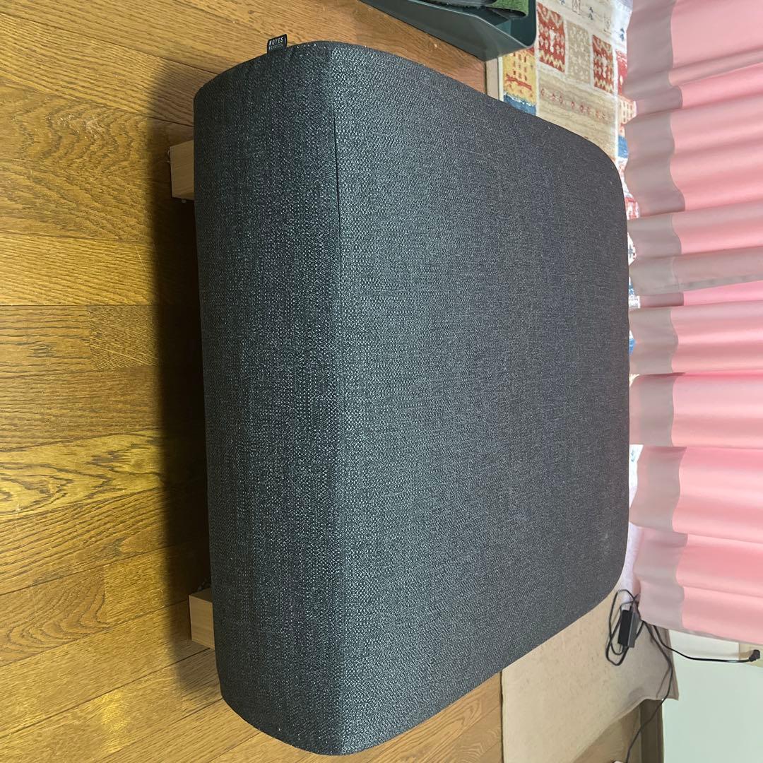 ノイエス　オットマン