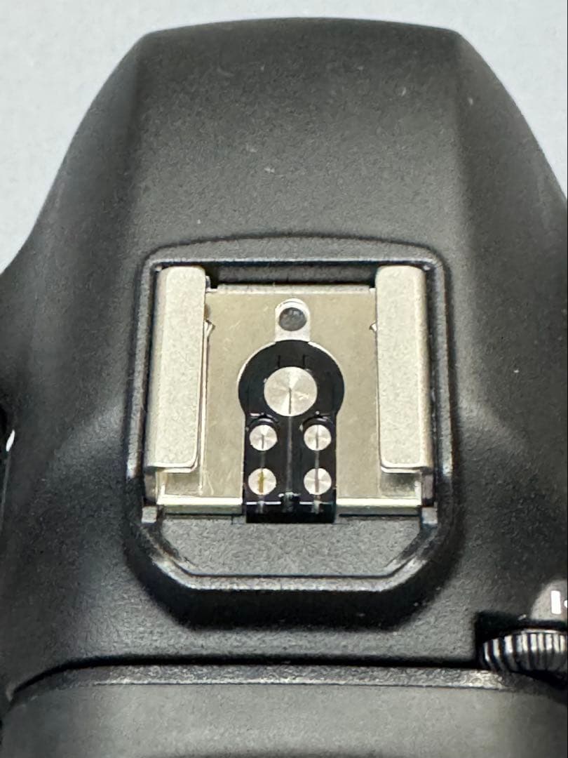 Canon EOS 6D デジタル一眼レフカメラ 【シャッター数3085】