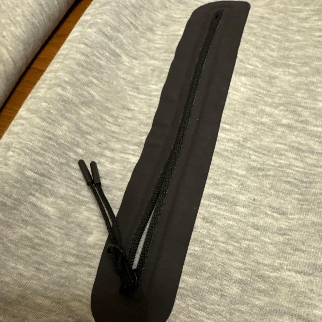 クロミちゃーんNike グレー パーカー NIKEテックパーカー