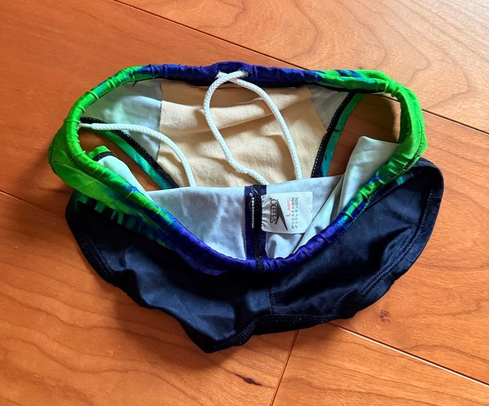 speedo アクアブレード ダイナカット ブルー　L　光沢　ウロコ　競パン