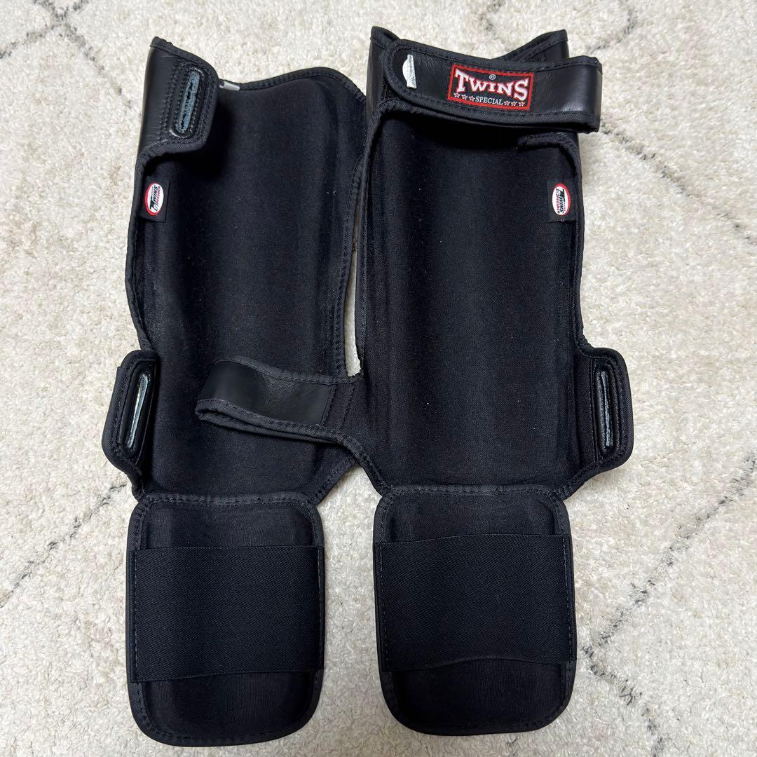 TWINS SPECIAL 本革製レガースMサイズ ブラック