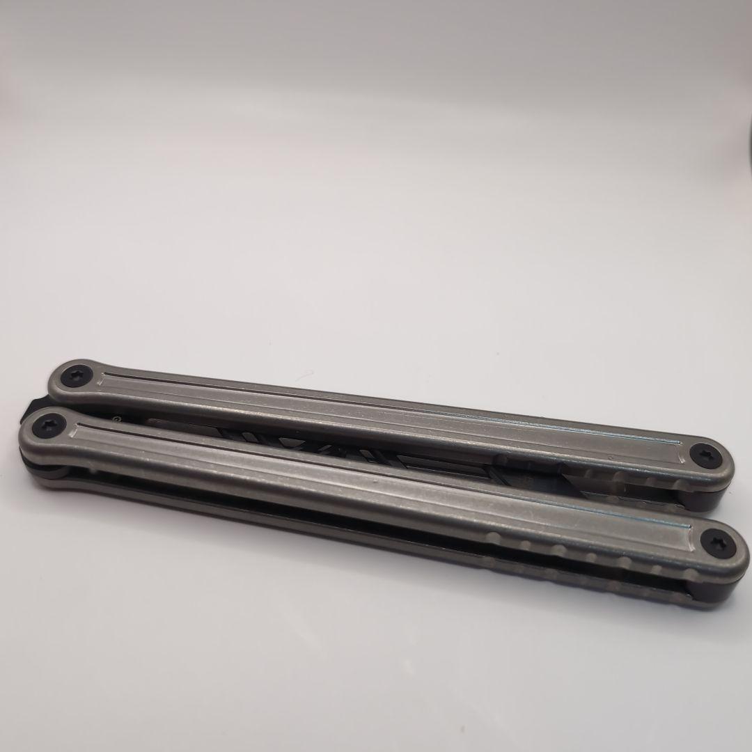 Glidr Antarctic 2 Titanium バタフライトレーナー