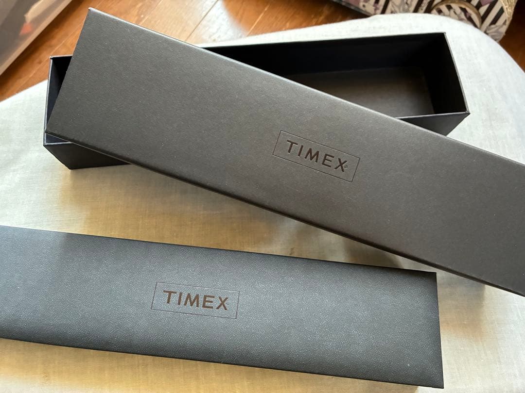 新品未使用　日本限定モデルQ TIMEX腕時計 TX-TW2V00100