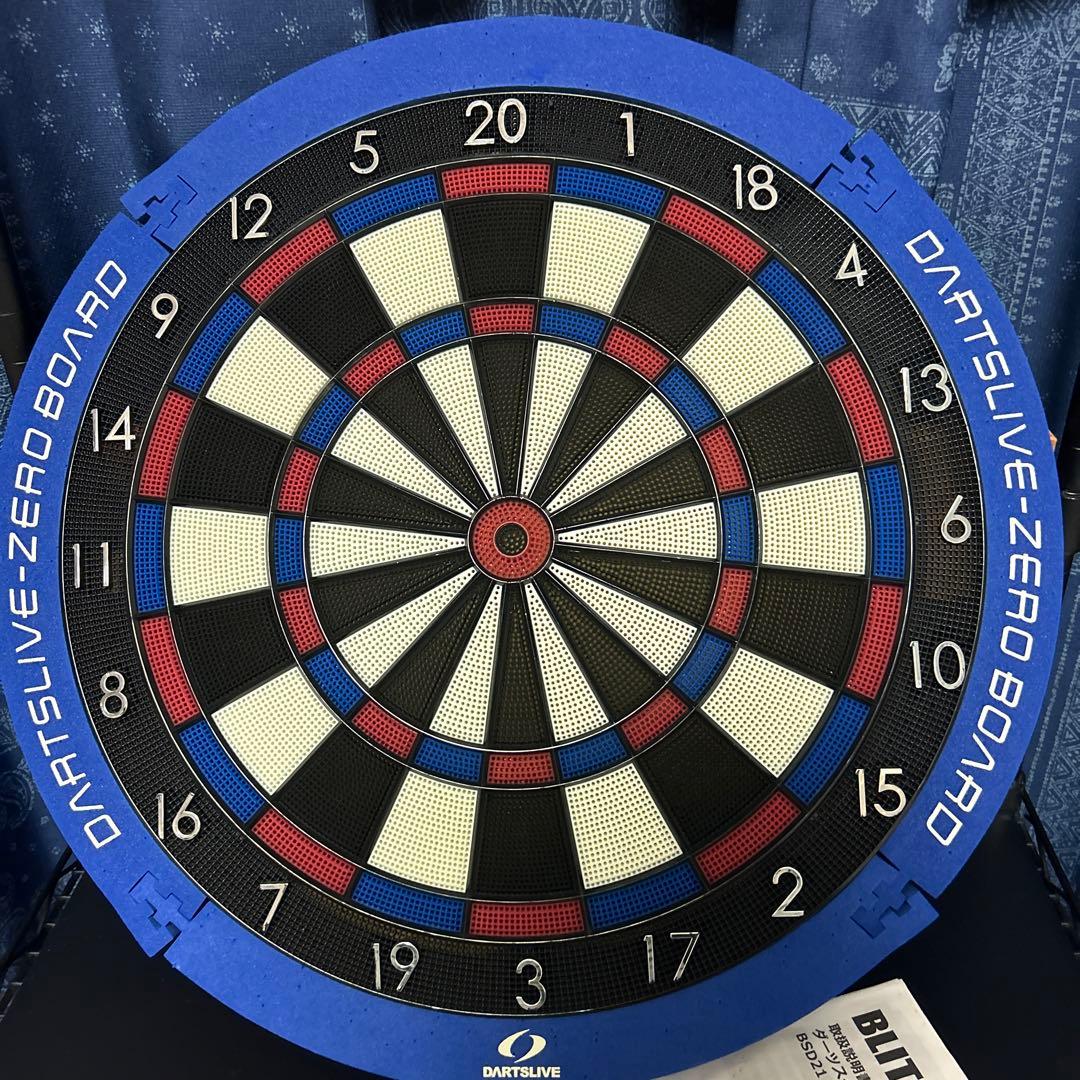 ダーツ台とダーツライブZEROボード