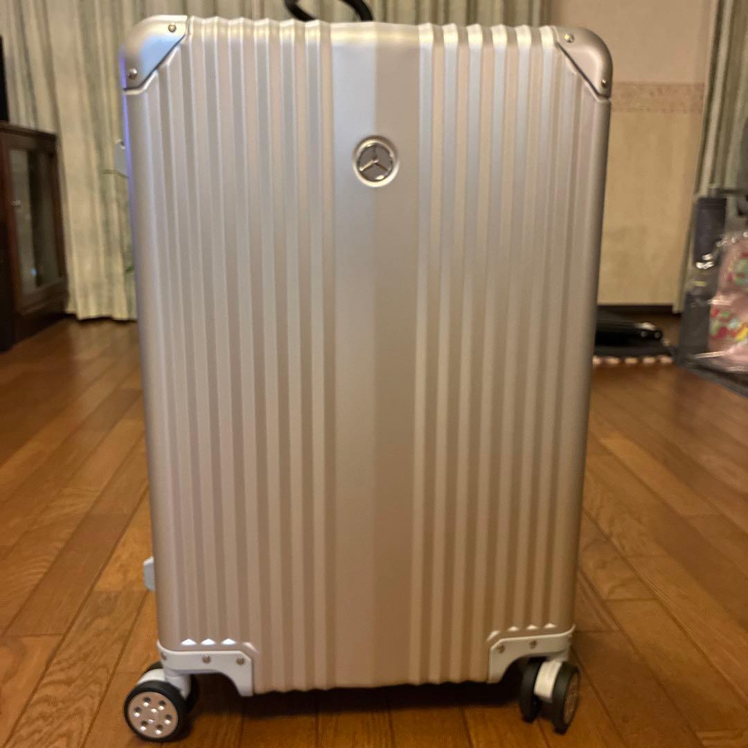 メルセデス・ベンツ シルバー キャリーケース