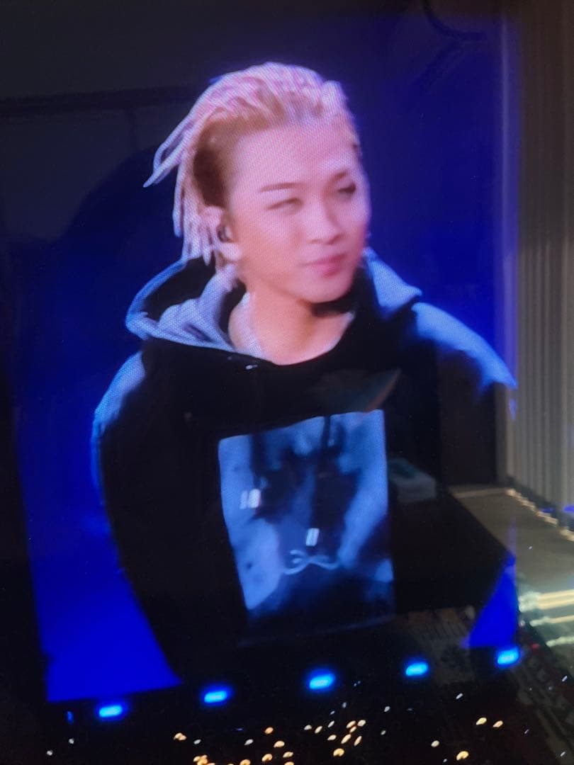 G DRAGON Ubermensch ブラックフーディ