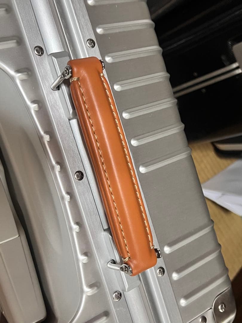 イノベーター　INV1811 ステアリングシルバー