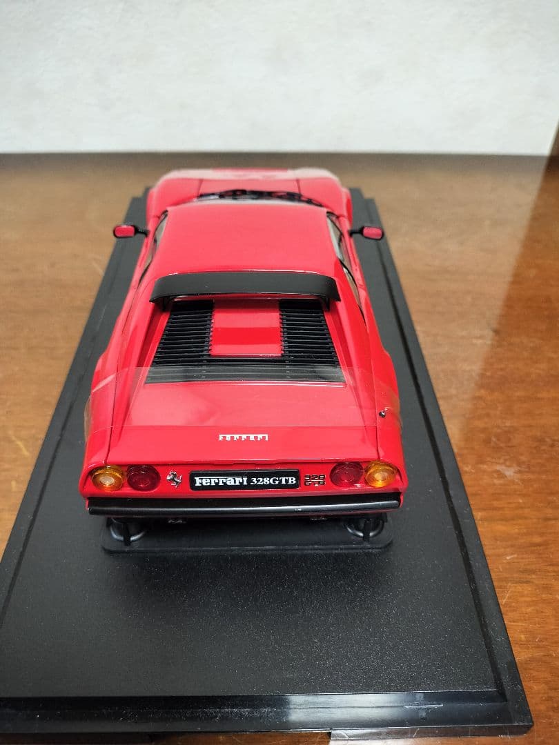 京商1/18フェラーリ328GＴＢ（1988）レッド
