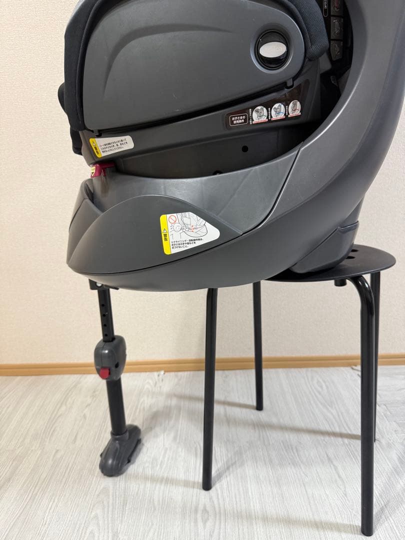 美品 Aprica フラディアラクート チャイルドシート　シェード付