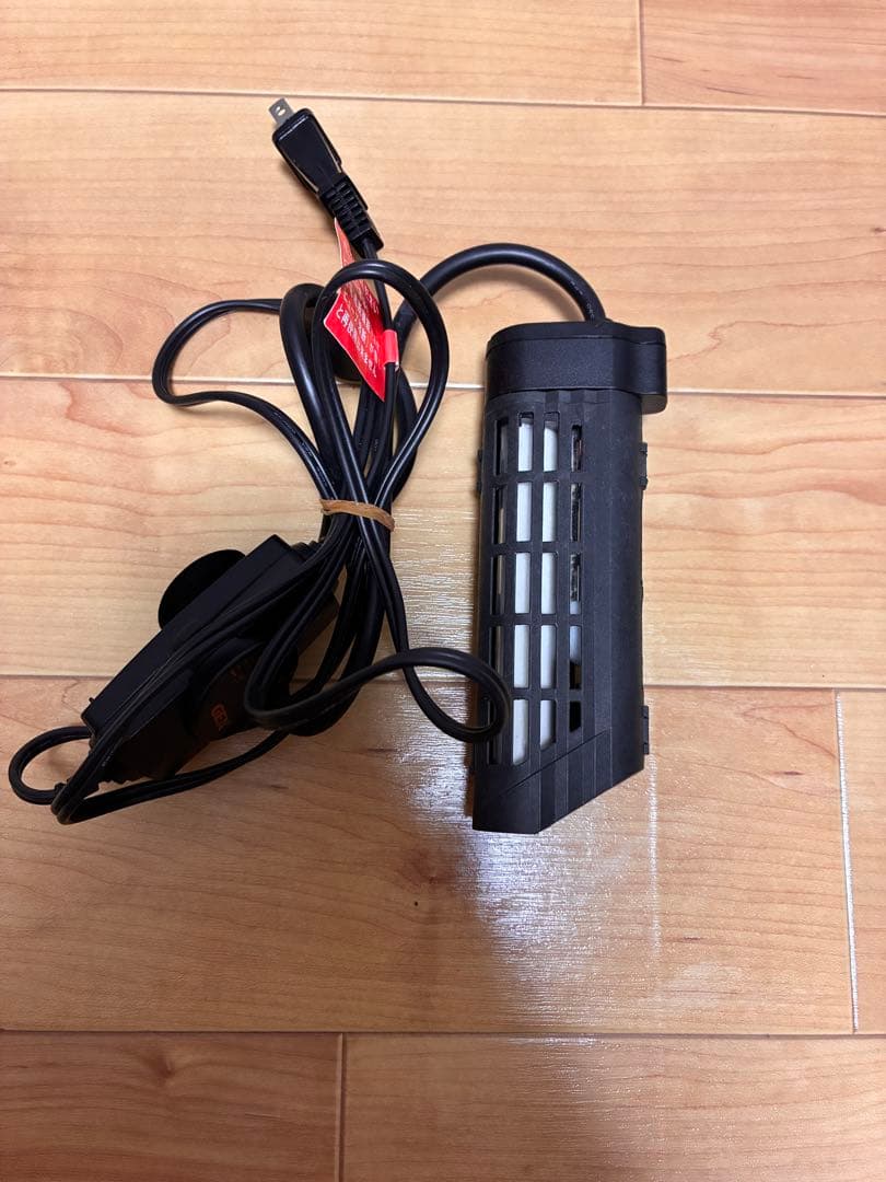 だぃすけ　水槽セット ライト ヒーター ポンプ マット ガラス蓋　流木付き