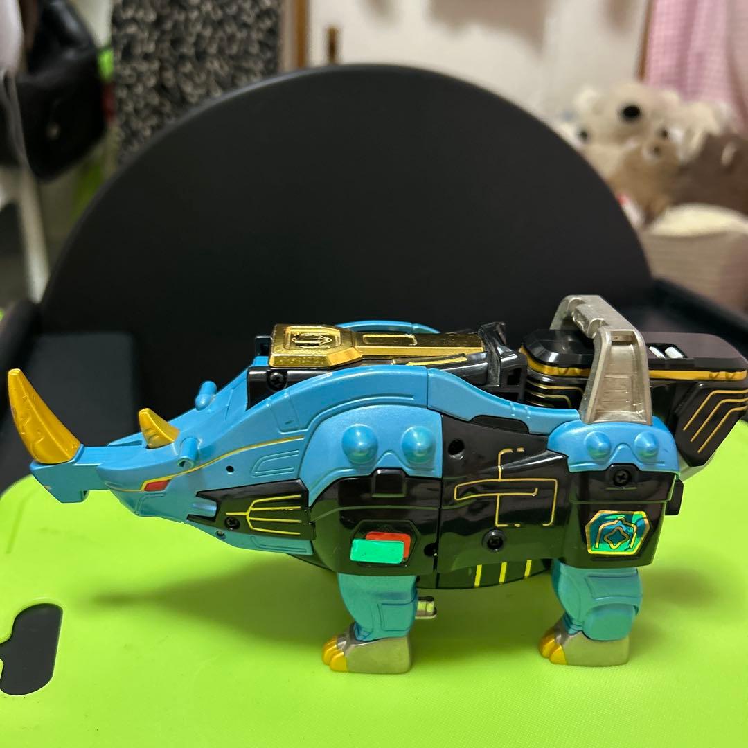 ガオレンジャー　ガオライノス&ガオマジロ