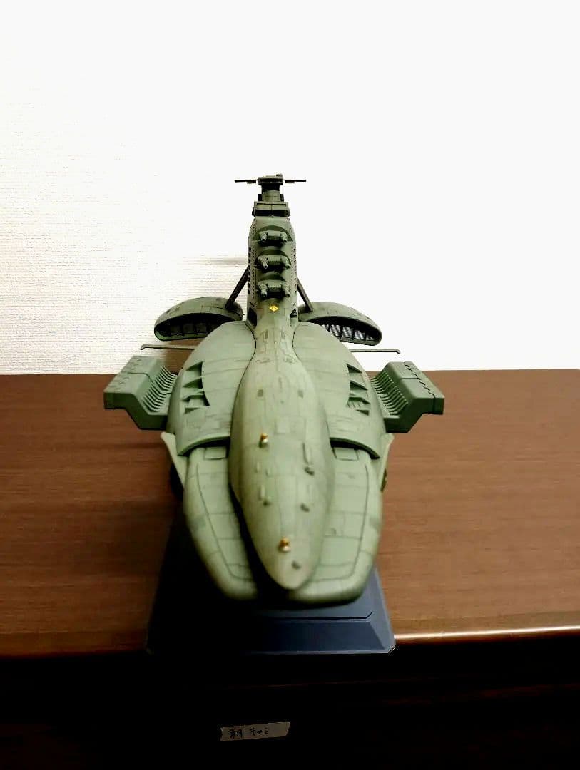 機動戦士ガンダム　メカコレ　1／400ジオン公国軍軽巡洋艦 量産型ムサイ　完成品