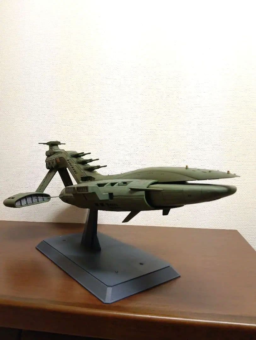 機動戦士ガンダム　メカコレ　1／400ジオン公国軍軽巡洋艦 量産型ムサイ　完成品
