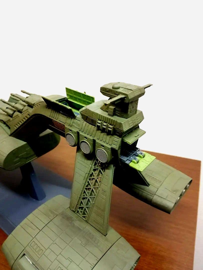 機動戦士ガンダム　メカコレ　1／400ジオン公国軍軽巡洋艦 量産型ムサイ　完成品