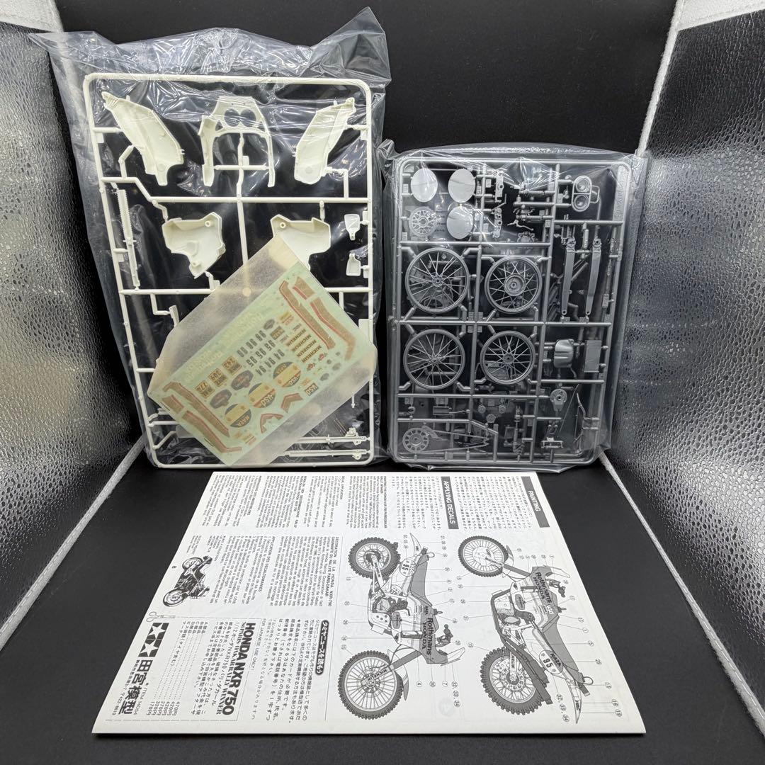 未組立 プラモデル タミヤ ホンダ NXR750 1986年 パリ-ダカール