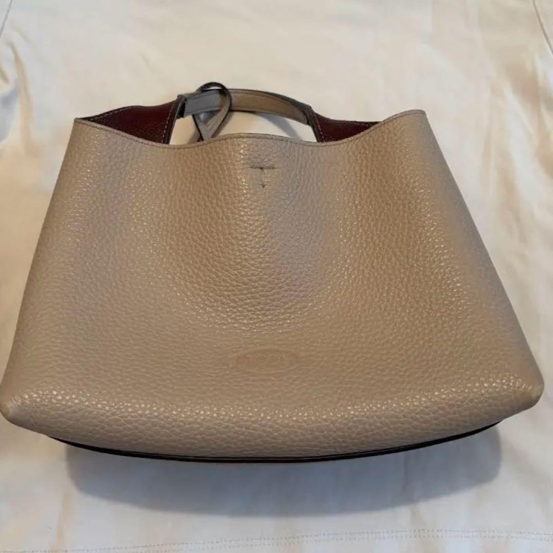 トッズ　レザー ハンドバッグ ベージュ