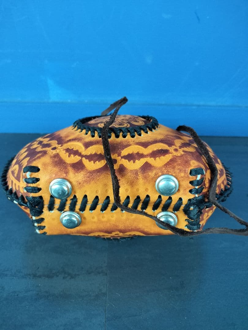 モンゴル スキットル 革