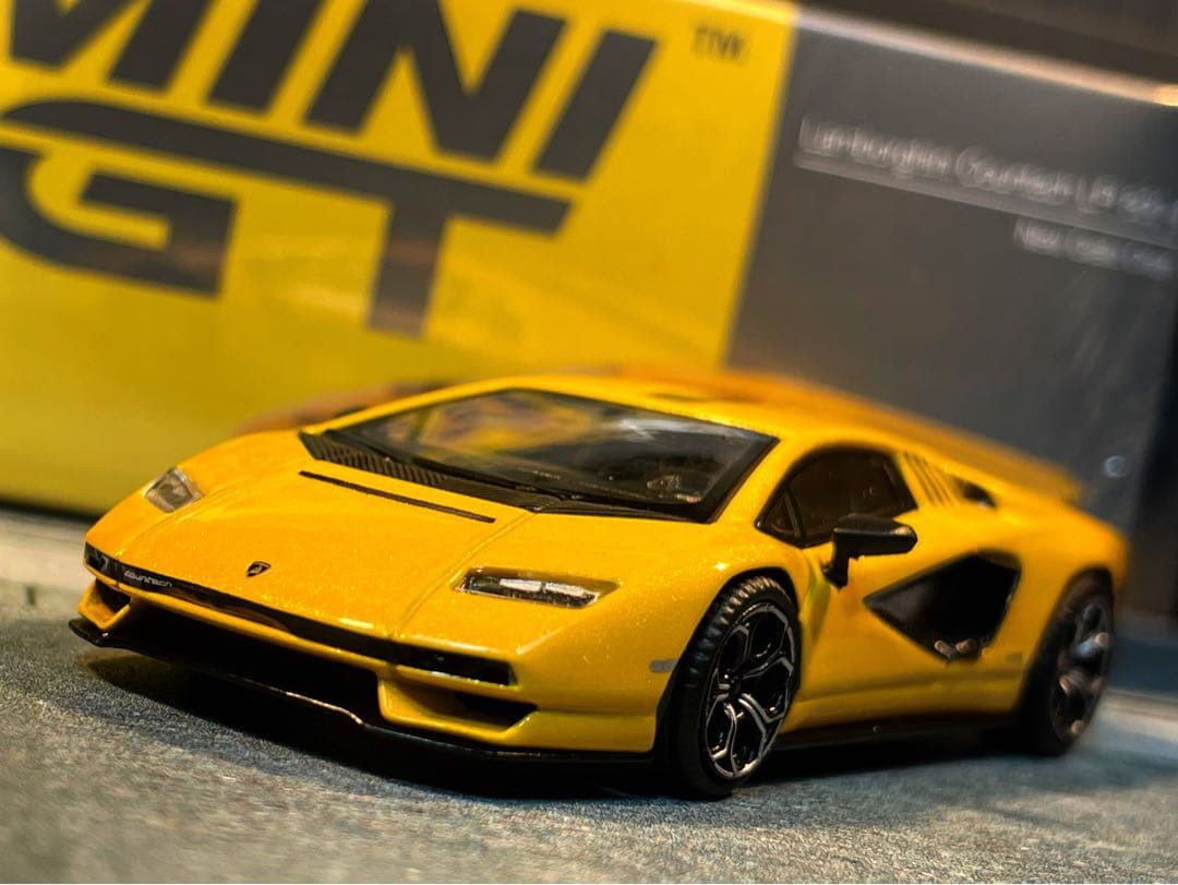 ゲン ランボルギーニ アヴェンタドール SVJ n°784