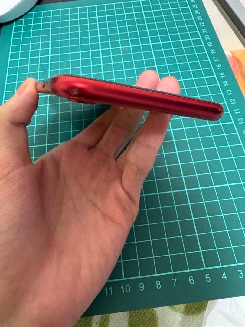 IPhone se 第2世代 RED 64gb