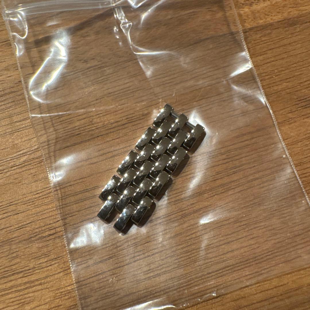 未使用 カルティエ パンテールミニ ベルト4コマ+ケース