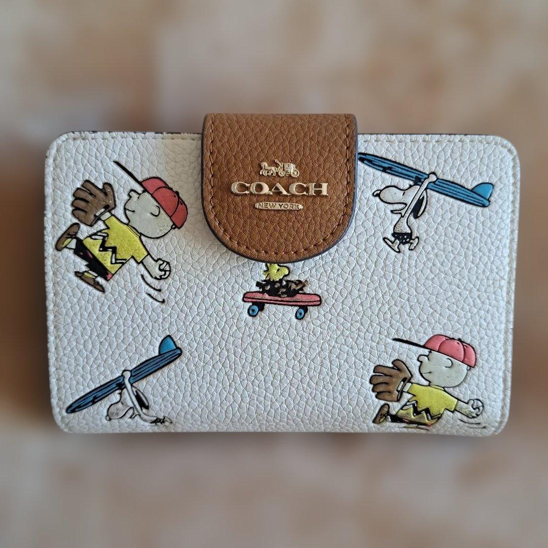 COACH NEW YORK SNOOPY二つ折り財布