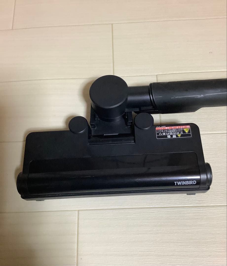 ツインバード コードレススティッククリーナー シルバー TC-E261S