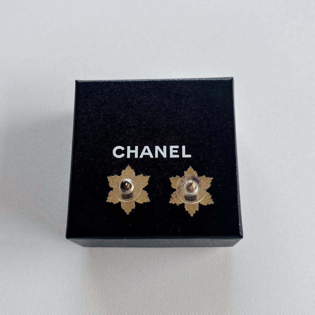 【CHANEL】 雪の結晶　ピアス