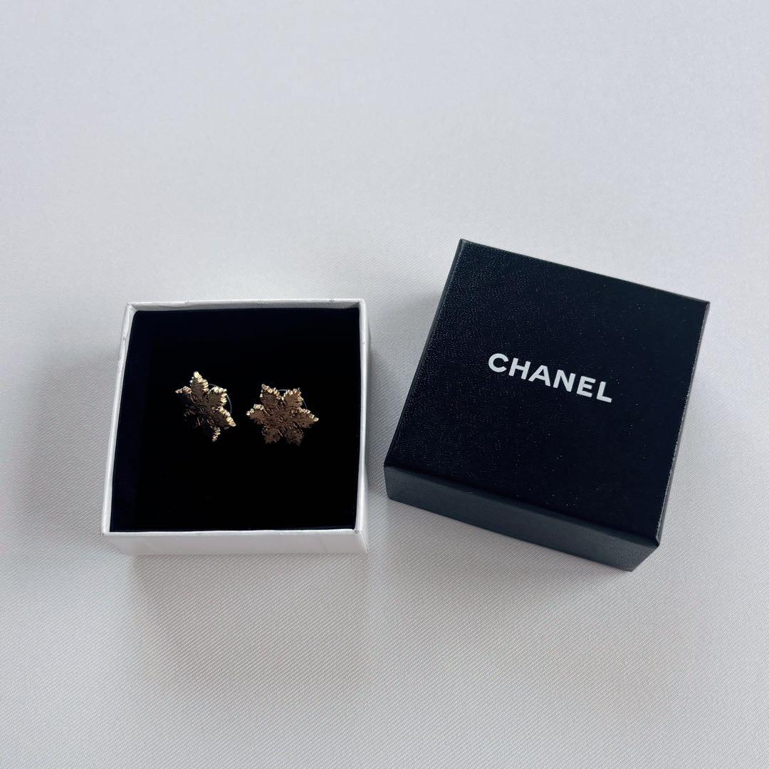【CHANEL】 雪の結晶　ピアス