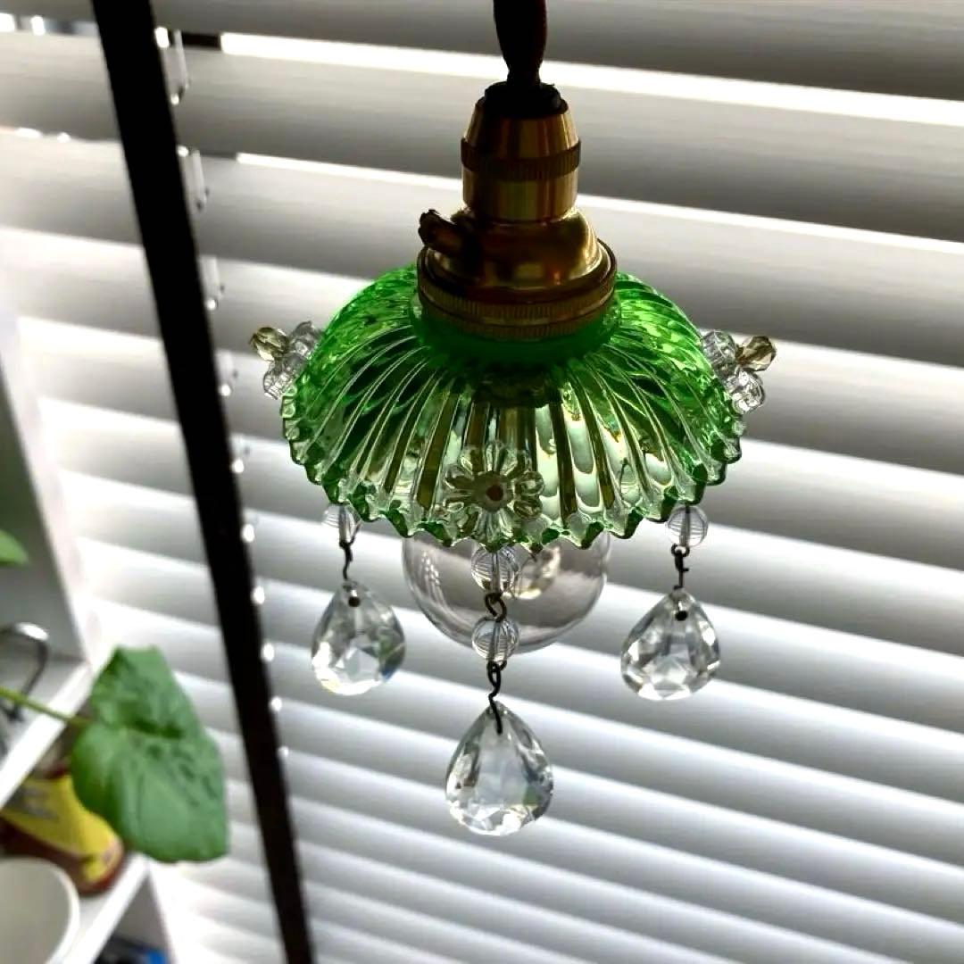 ミニシャンデリア　１９世紀　ウランガラス　フランス　超ミニシェード