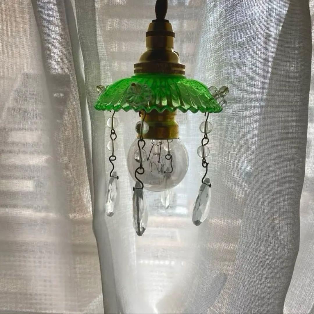 ミニシャンデリア　１９世紀　ウランガラス　フランス　超ミニシェード