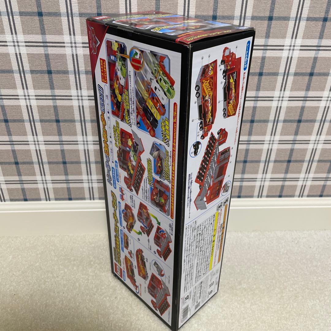 カーズ　トミカ　並べて全員発車！シューター　マック