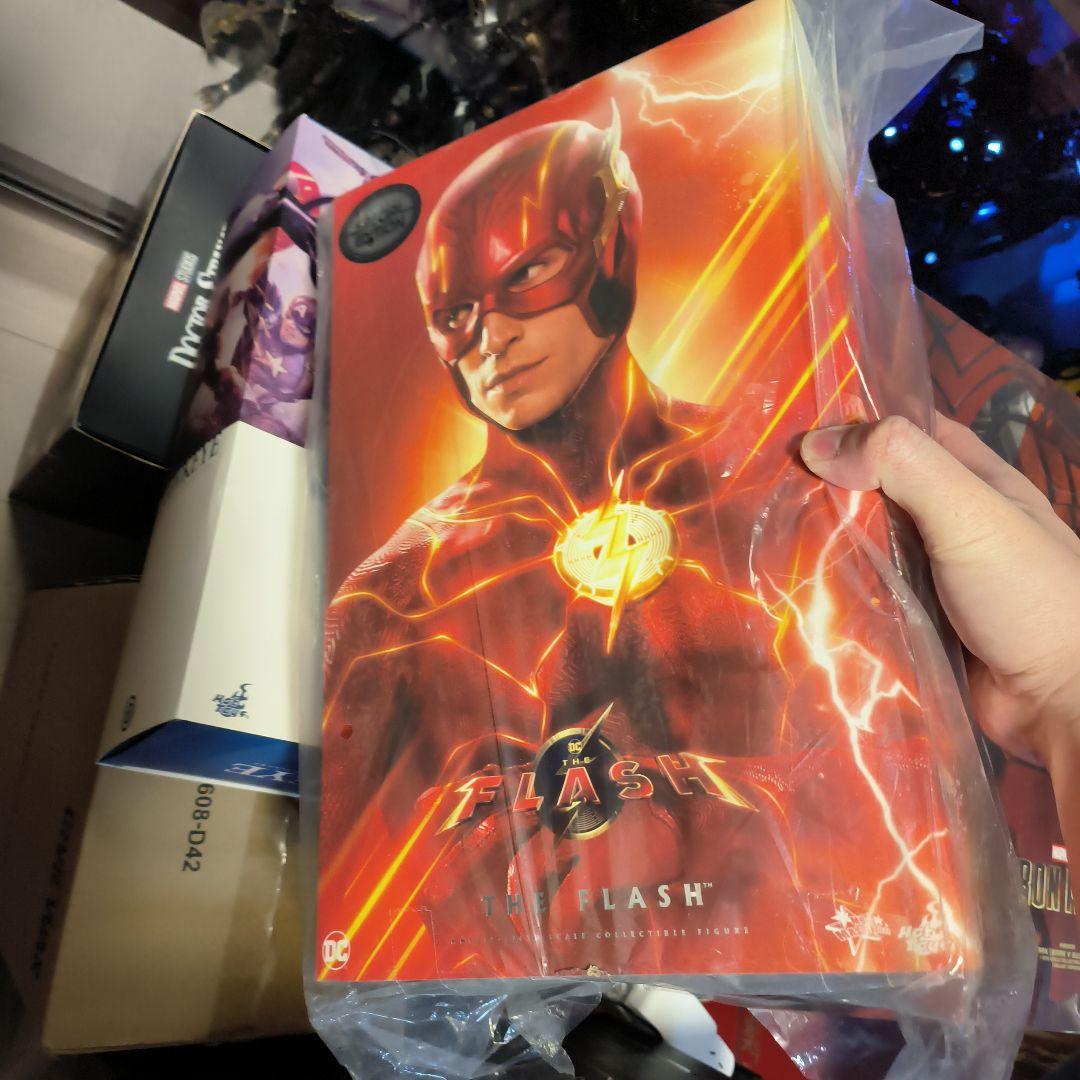 ホットトイズ ムービーマスターピース ザ・フラッシュ ジャスティスリーグ