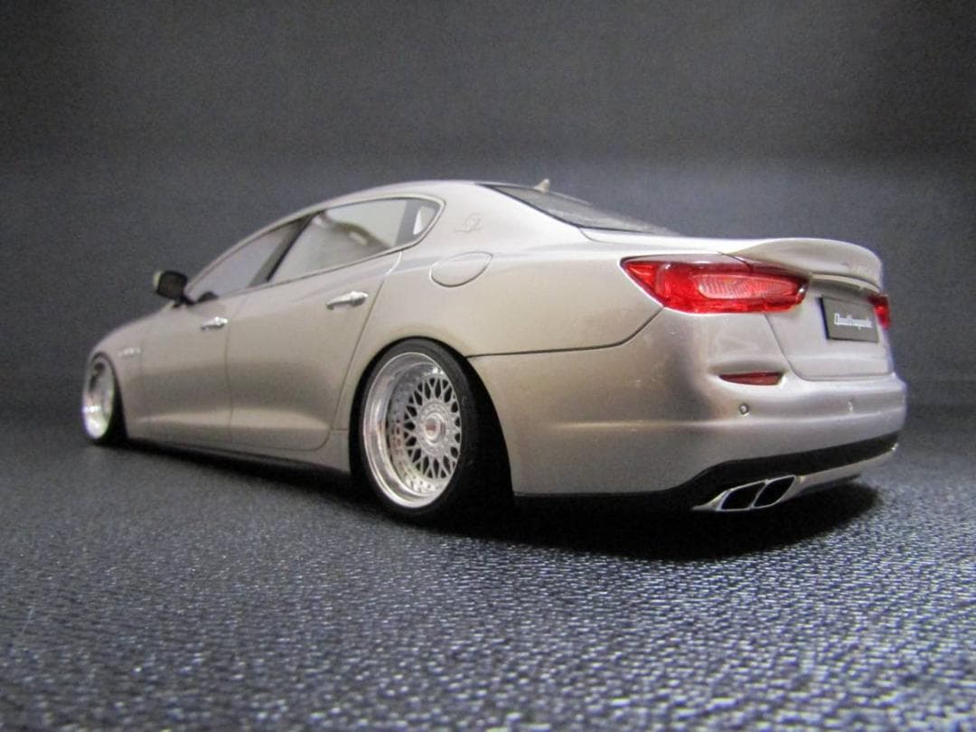 1/18 マセラティ クアトロポルテ カスタム