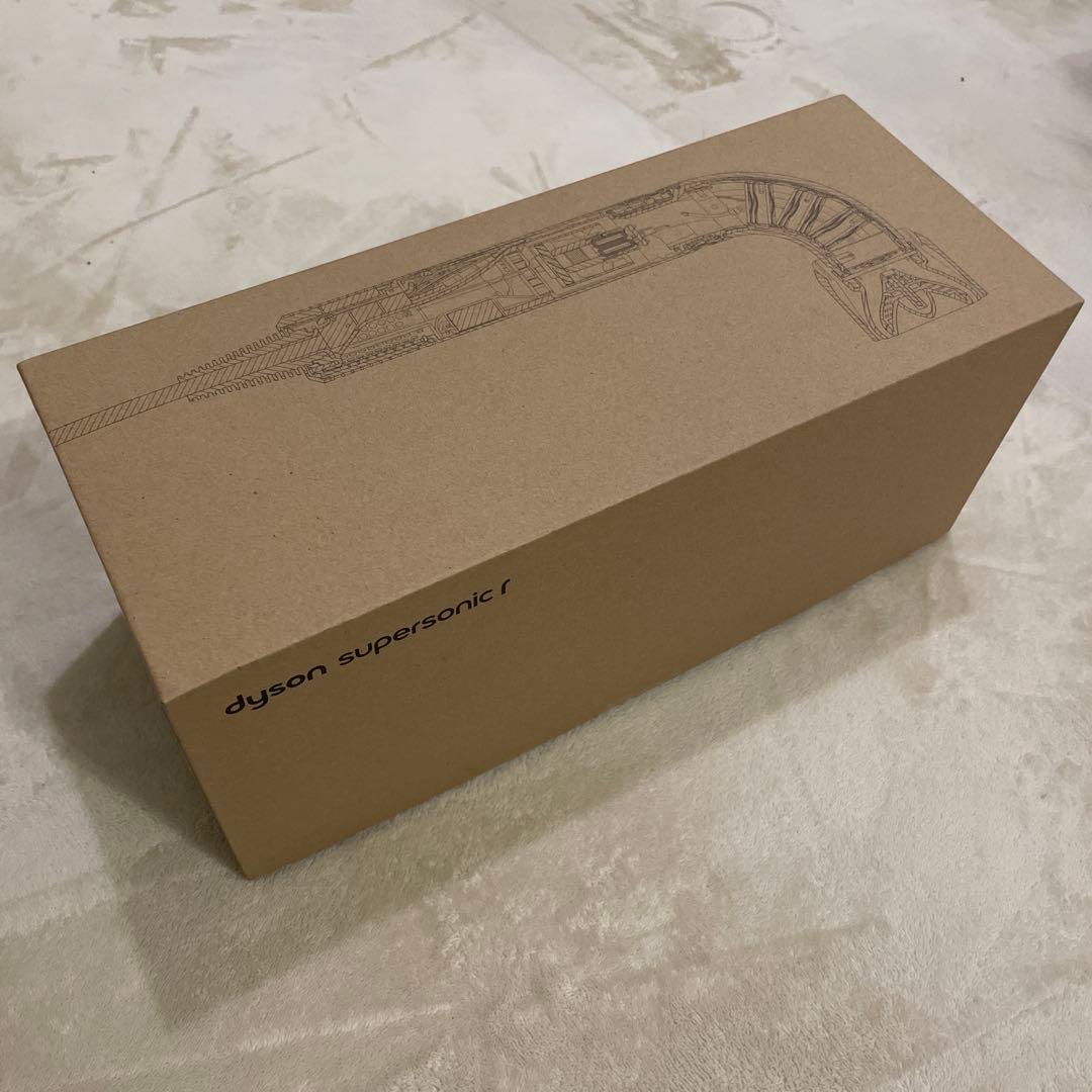 Dyson Supersonic ヘアドライヤー ホワイト/ローズゴールド