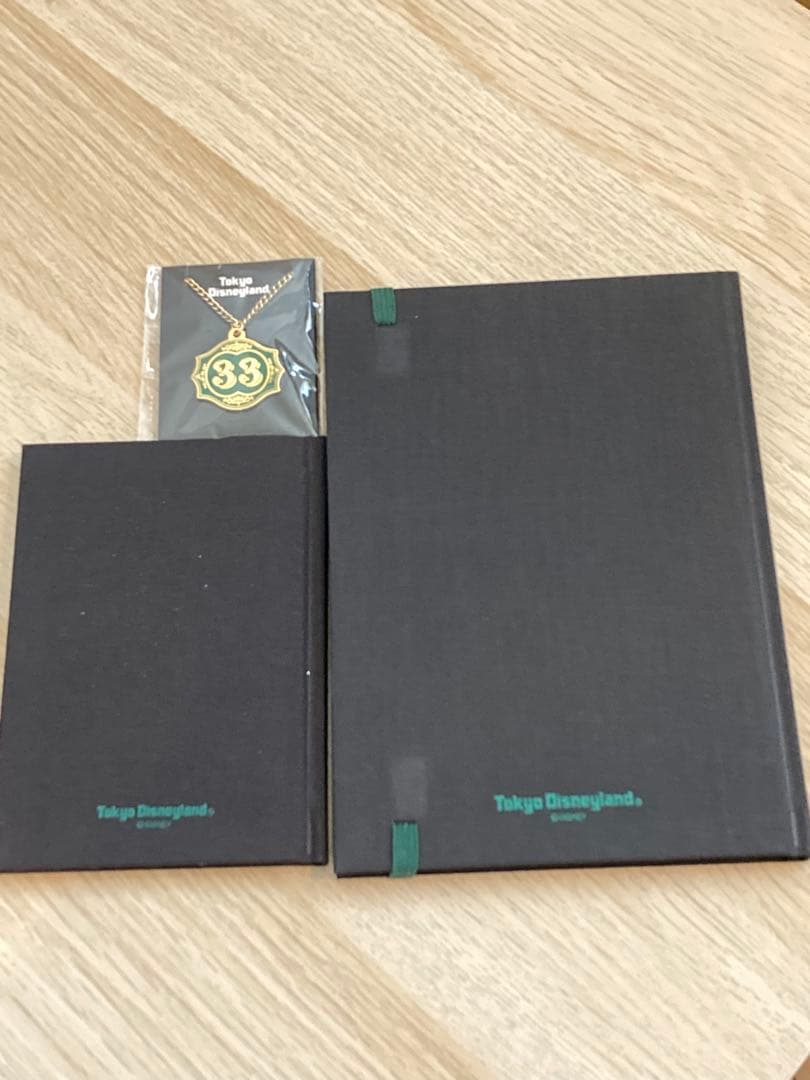 【希少】東京ディズニーランド　会員制クラブ33　ノートブックセットとワインメダル