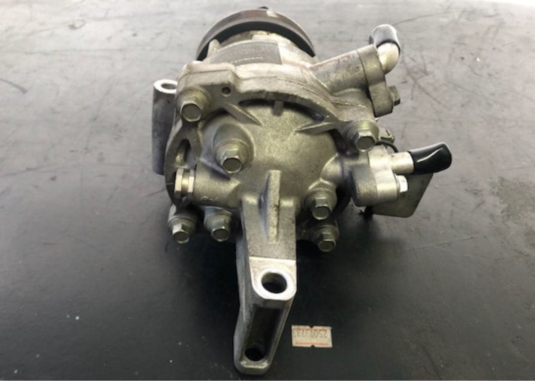 コンプレッサー スイフト ZC72S スズキ K12B 95201-68LC0