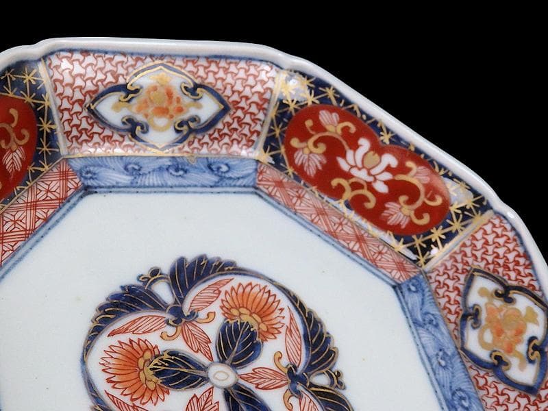古伊万里　金襴手　毘沙門亀甲紋に花の図　八角６寸皿　江戸期N934AS-CYw