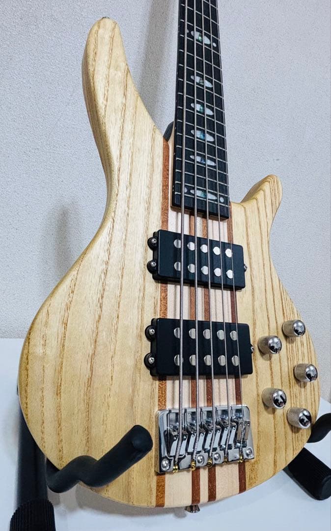 bullfighter 5弦ベースアクティブPU おまけつき！ ほぼ新品！