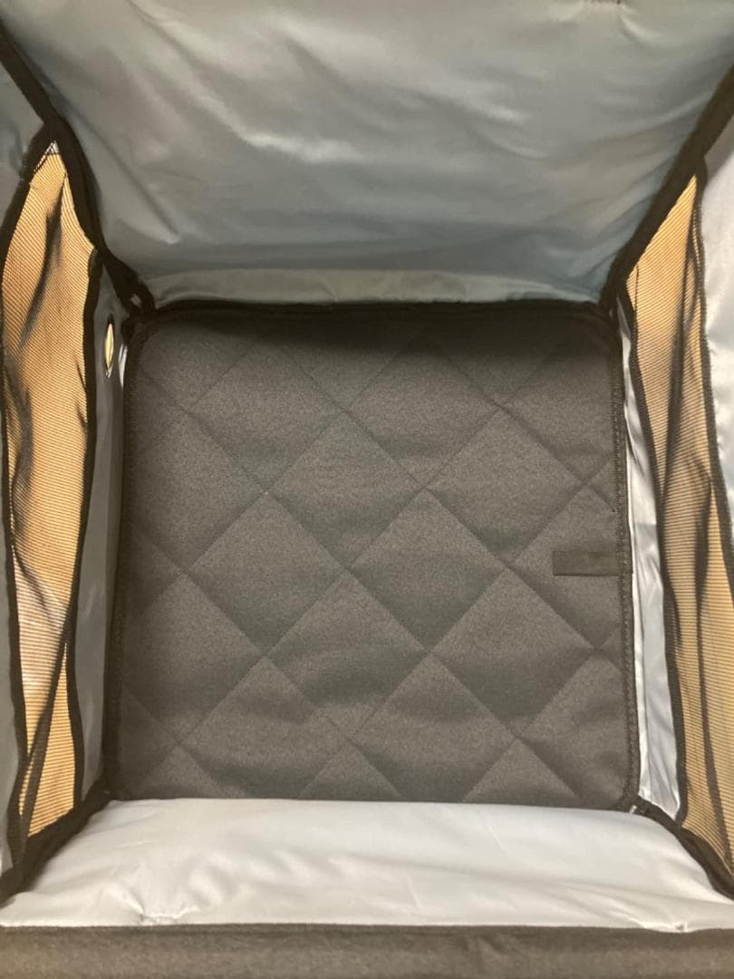 折り畳み式 飛び出し防止 ペット用ドライブボックス 車用ペットシート