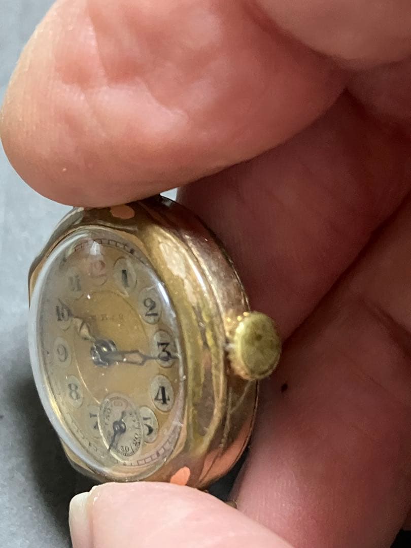 U*o様 18K金無垢？落札した方がほったらかしなので他の人宜しくお願いします