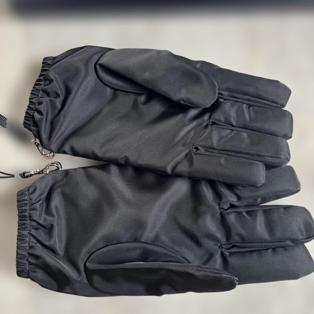 PRADAグローブ手袋