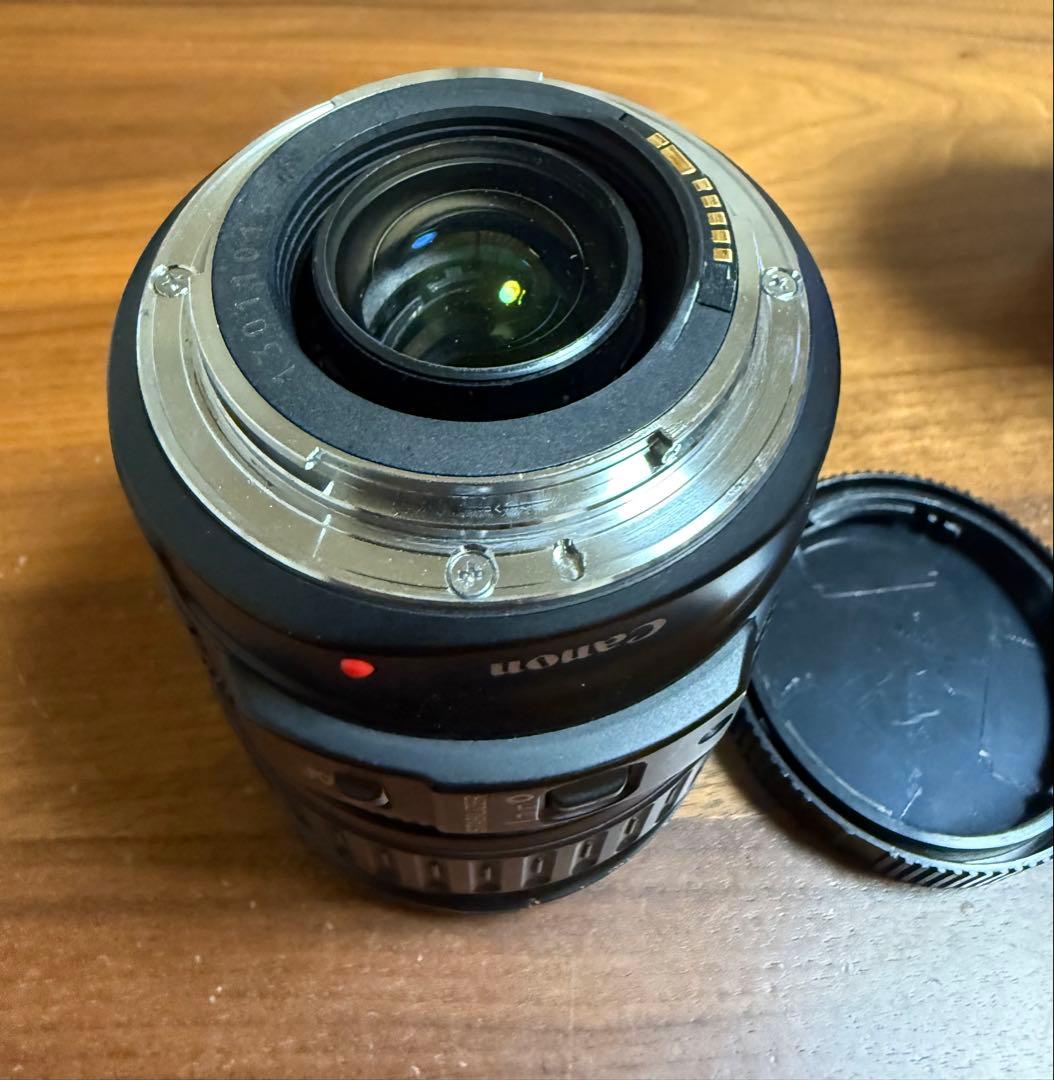 キヤノン標準ズームレンズEF28-135mm F3.5-5.6 IS USM